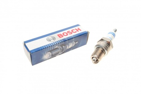 Свічка запалювання WR8DCE 0.8 NICKEL (VOLGA, DAEWOO LANOS) BOSCH 0242229656