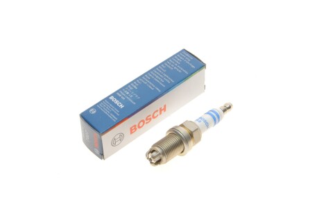 Свеча зажигания BOSCH 0 242 235 766