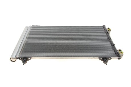 Радіатора кондиціонера MAHLE / KNECHT AC 667 000S