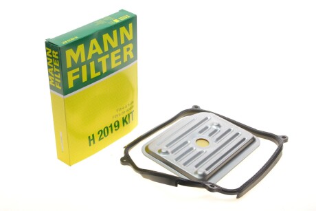 Фильтр масляный АКПП VW GOLF III, IV 91-06, SKODA OCTAVIA I с прокладкой (выр-во) MANN H2019KIT